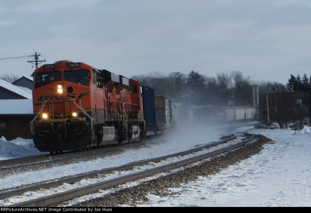 BNSF 5856 West